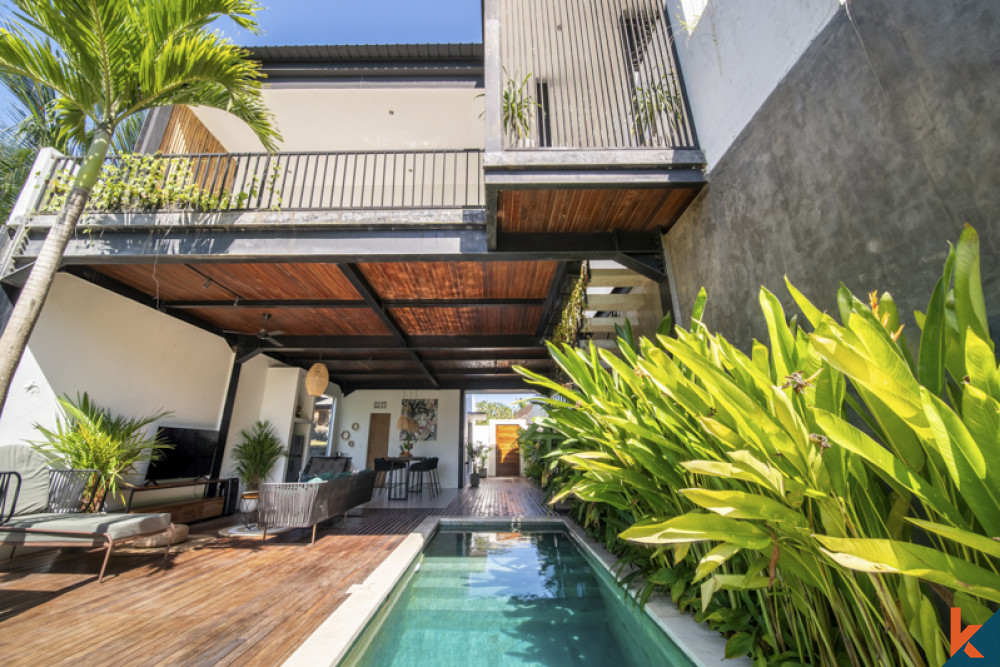 Luxurious Five Bedrooms Freehold Villa for Sale in Canggu