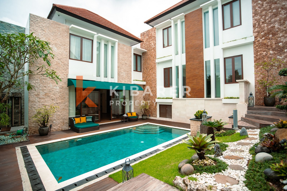 Luxurious Five Bedrooms Freehold Villa for Sale in Canggu