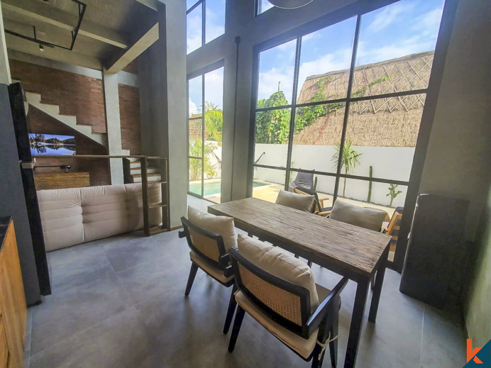 Loft flambant neuf de style industriel à Canggu