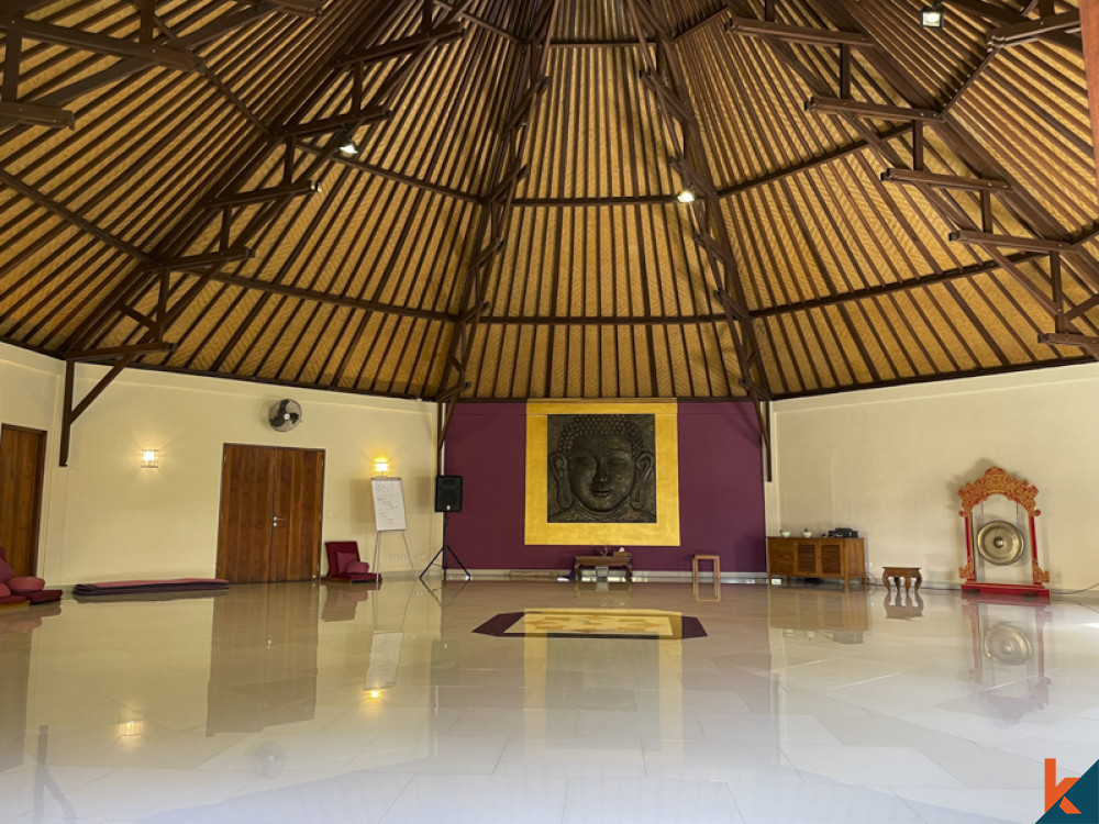 Magnifique propriété de deux chambres située à l'intérieur d'un complexe hôtelier en bord de mer