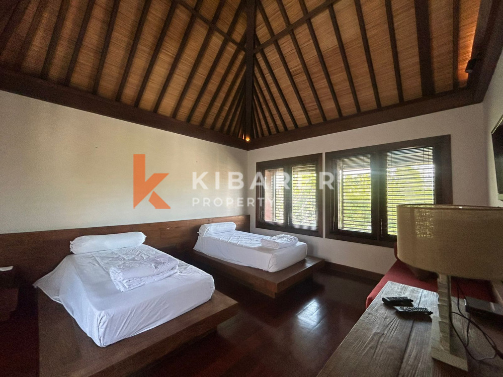 Villa spacieuse de deux chambres à coucher Villa fermée située à Seminyak