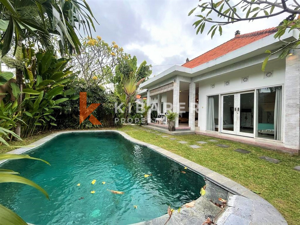 BEAUTIFUL TWO BEDROOMS OPEN LIVING VILLA IN PRIME LOCATION BATU BELIG(available 1st may)