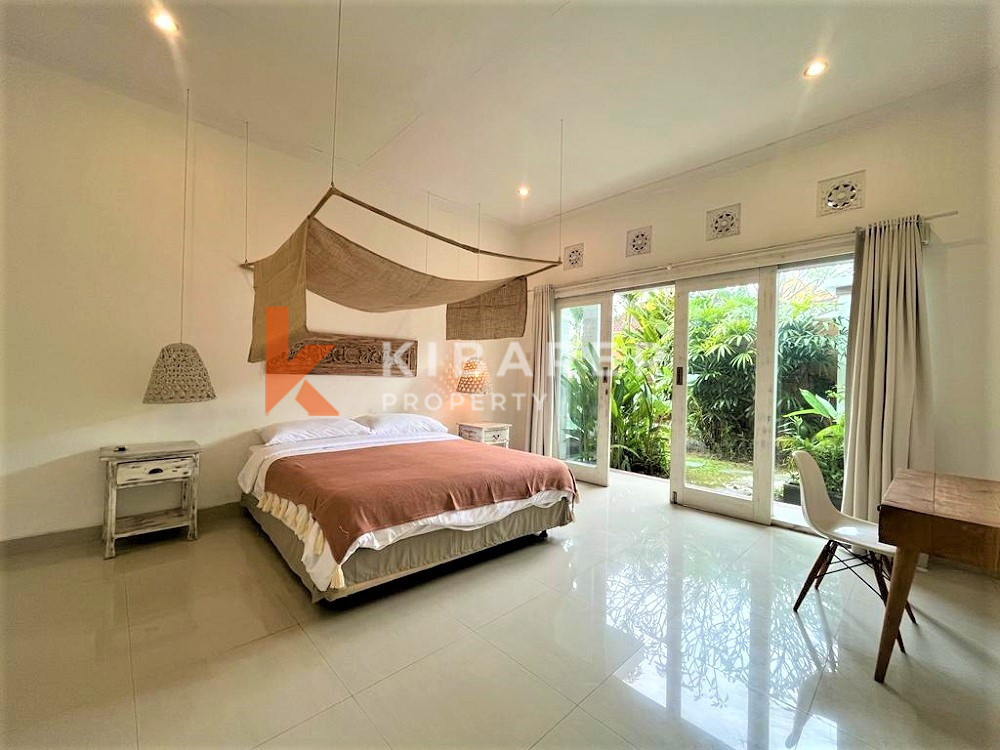 BEAUTIFUL TWO BEDROOMS OPEN LIVING VILLA IN PRIME LOCATION BATU BELIG(available 1st may)