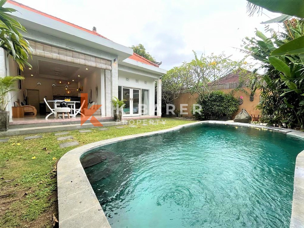 VILLA OPEN LIVING DUA KAMAR YANG INDAH DI LOKASI PRIME BATU BELIG