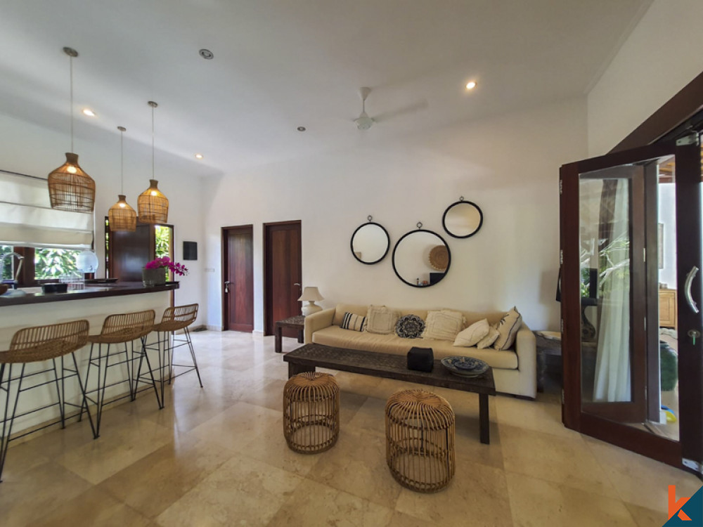 Perpaduan Villa Modern Tradisional dengan ROI Bagus Dijual di Berawa