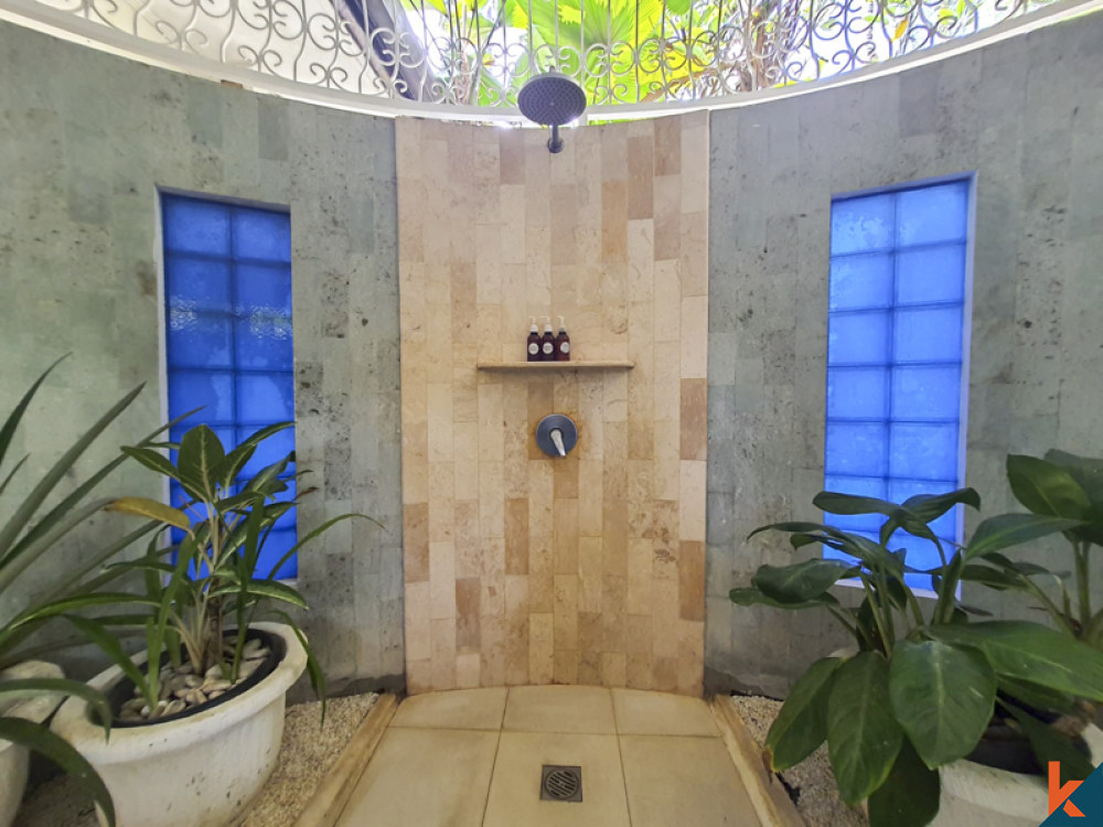 Mix Traditonal Modern Villa with Good ROI for Sale in Berawa