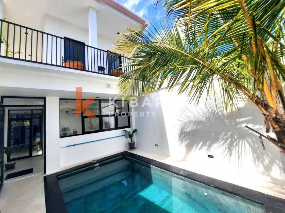 Nouvelle belle villa fermée de trois chambres située à Canggu