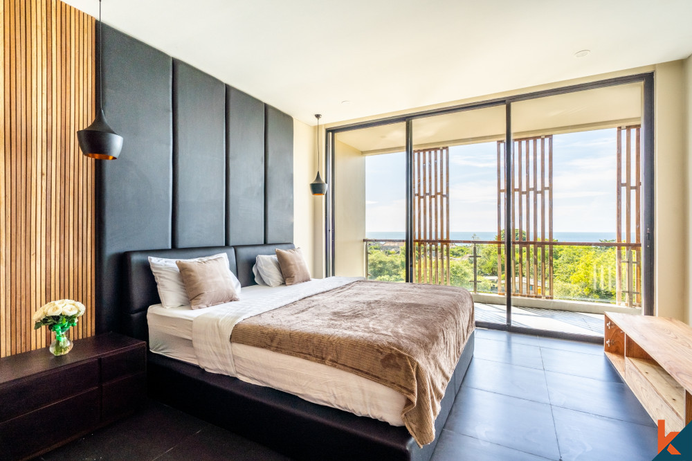 Vila Bebas Hak 3 Kamar Tidur yang Menawan dengan Pemandangan Laut Panoramik di Jimbaran Dijual