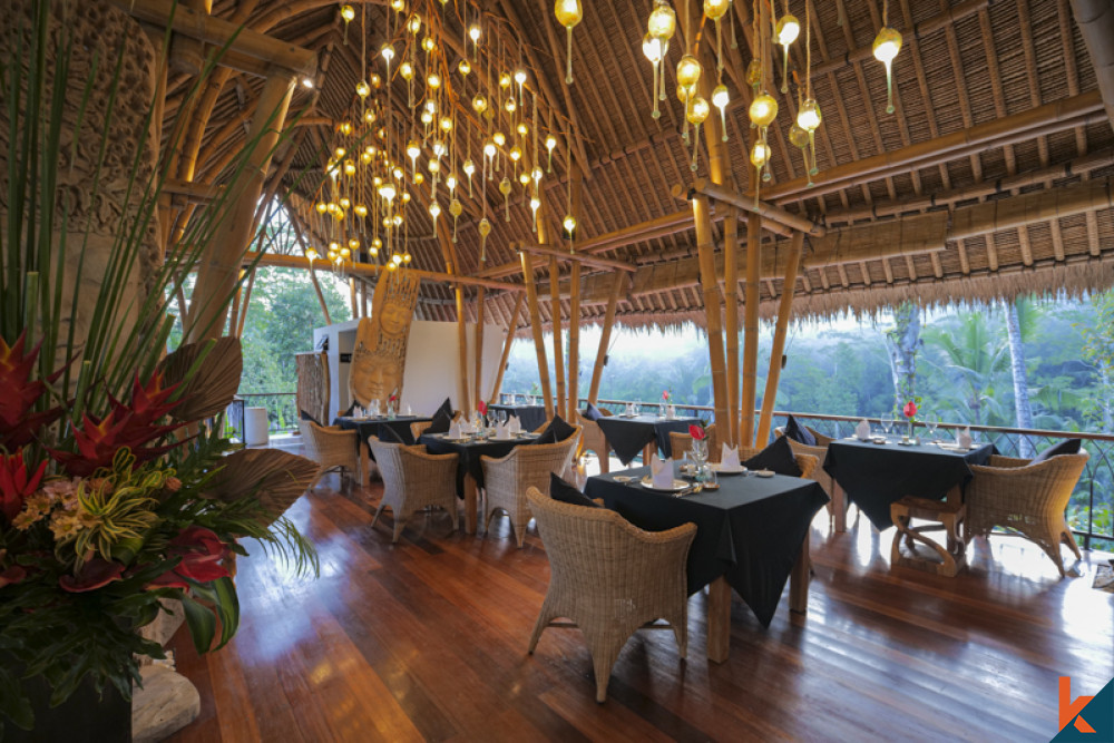 Penginapan Mewah Dengan Pemandangan Hutan dan Sawah untuk Disewakan di Ubud