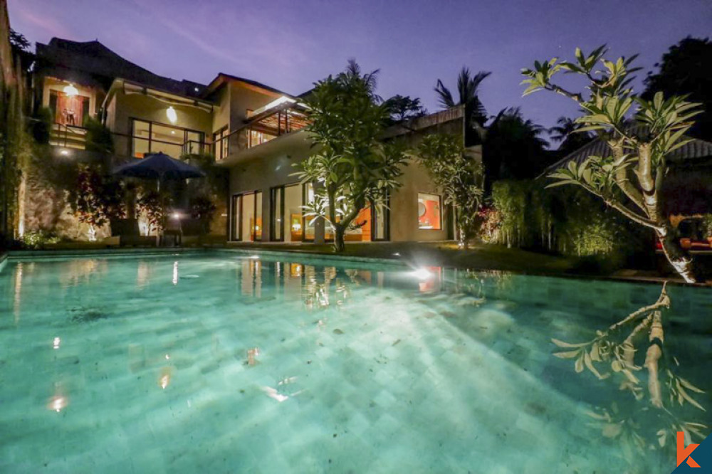 Modern Three Bedrooms Villa with Jungle View for Lease