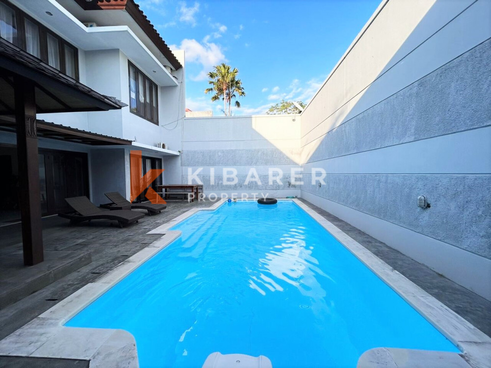 Beautiful Three Bedroom Enclosed Living Room Semi Villa Situated in Kuta