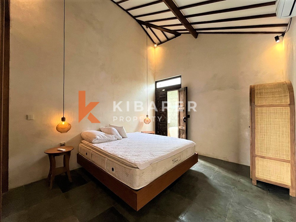 Chick Two Bedrooms Closed Living Villa Located In Canggu