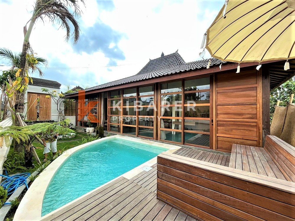 Chick Two Bedrooms Closed Living Villa Located In Canggu