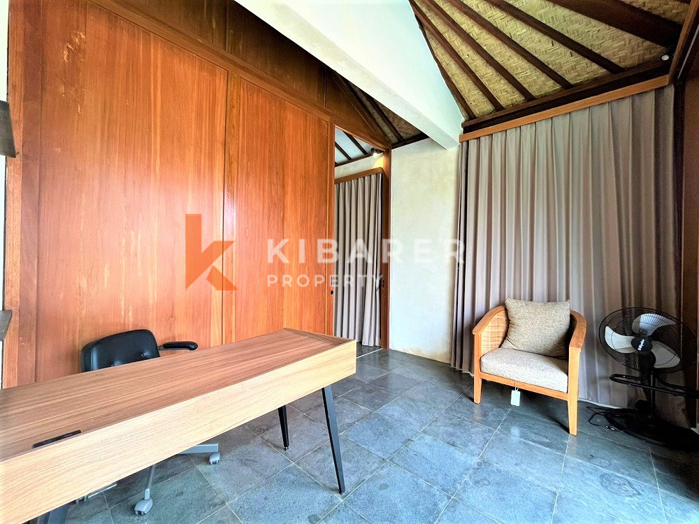 Chick Two Bedrooms Closed Living Villa Located In Canggu
