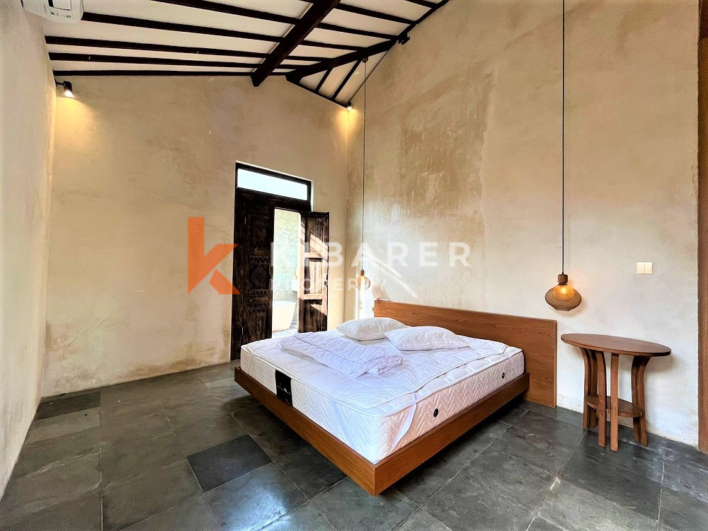 Chick Two Bedrooms Closed Living Villa Located In Canggu