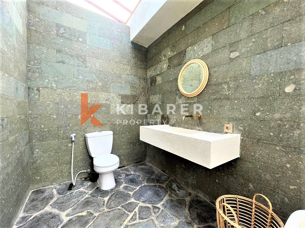 Chick Two Bedrooms Closed Living Villa Located In Canggu
