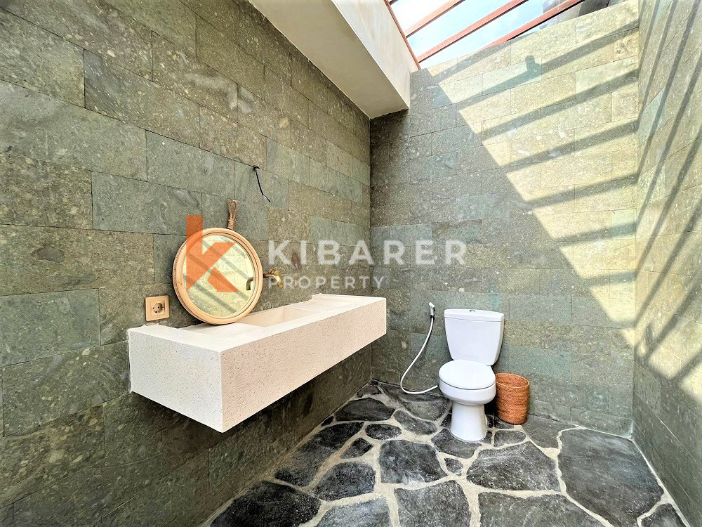 Chick Two Bedrooms Closed Living Villa Located In Canggu