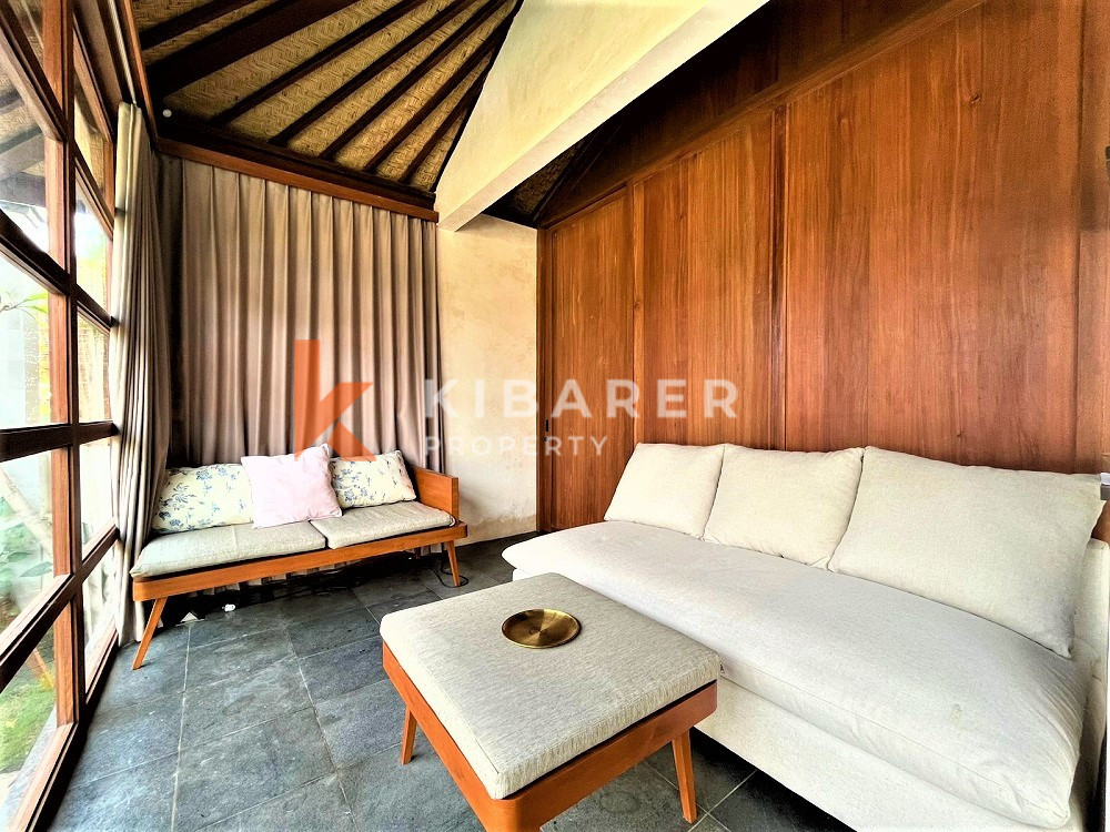 Chick Two Bedrooms Closed Living Villa Located In Canggu