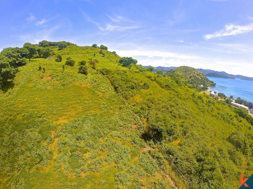 (H6) Terrain en pleine propriété dans un lieu pittoresque de Gili Gede à vendre