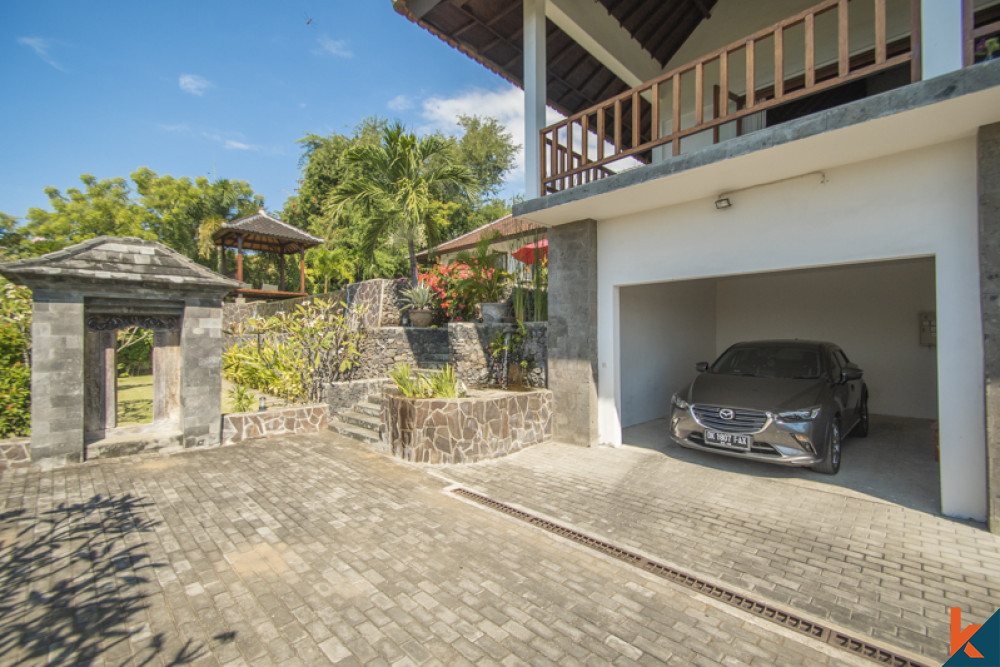 Villa en pleine propriété avec vue sur l'océan à Buleleng