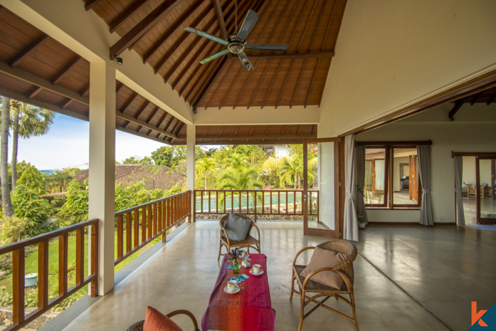 Villa en pleine propriété avec vue imprenable sur l'océan à Buleleng