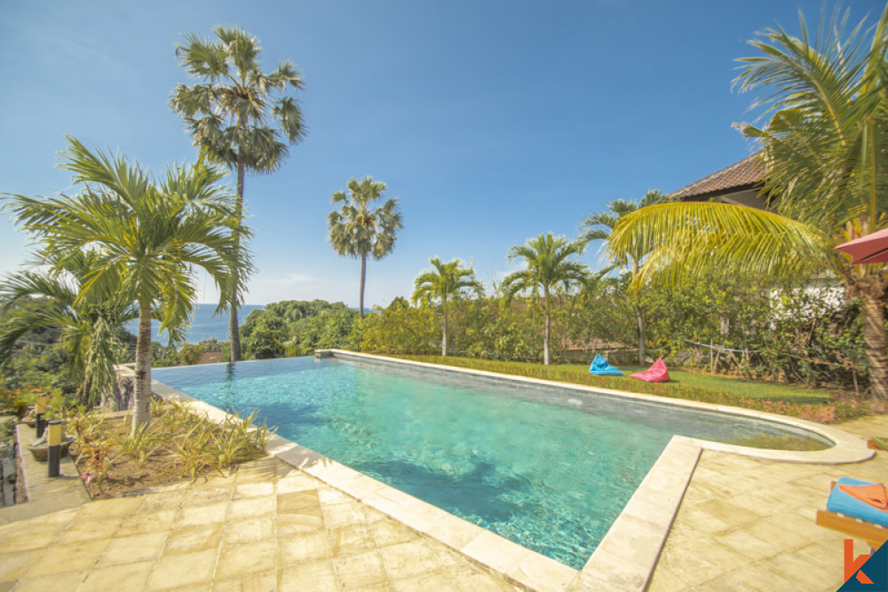 Villa en pleine propriété avec vue imprenable sur l'océan à Buleleng