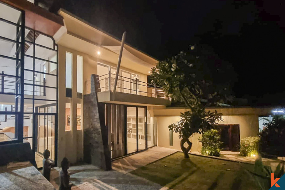 Amazing modern villa with spacious land for sale in Pererenan