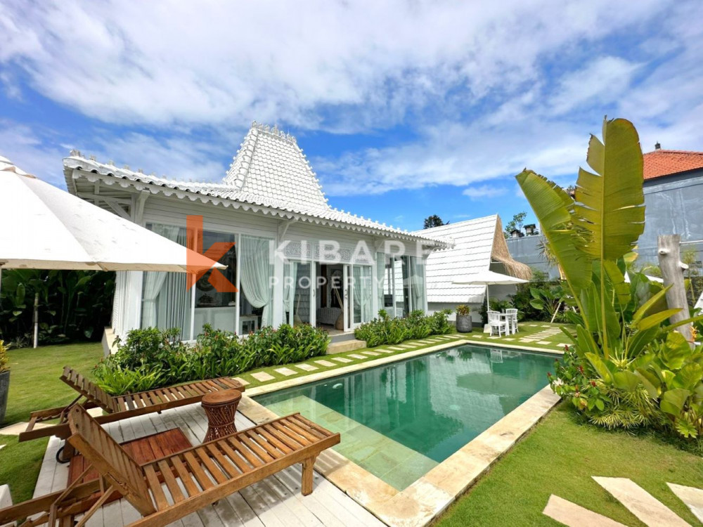 Villa Joglo Moderne de Six Chambres à Couper le Souffle Située à Tumbak Bayuh