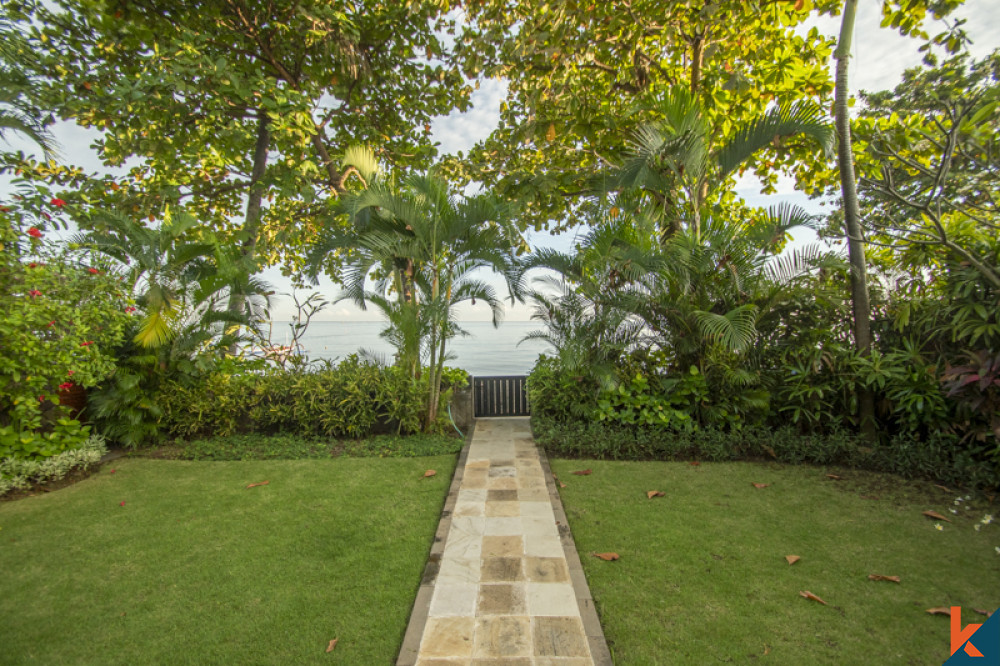 Propriété en bord de mer à l'intérieur d'un centre de villégiature