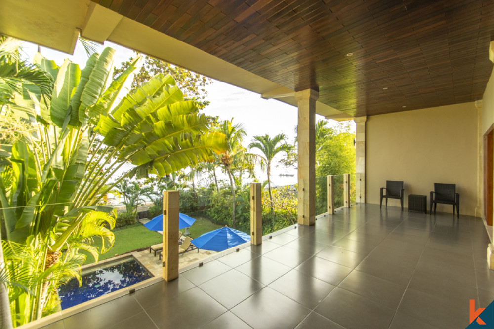 Propriété en bord de mer à l'intérieur d'un centre de villégiature