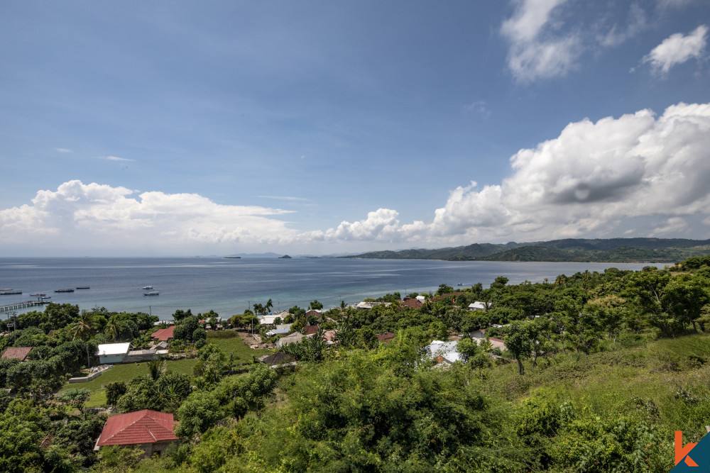 Sunset Haven Freehold Villa with Beachview in Gili Gede