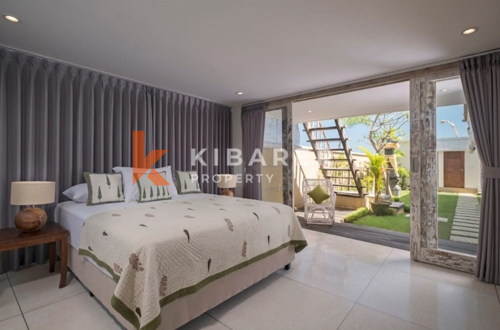 Vila Tiga Kamar Tidur yang Menakjubkan berjalan kaki ke Pantai Canggu