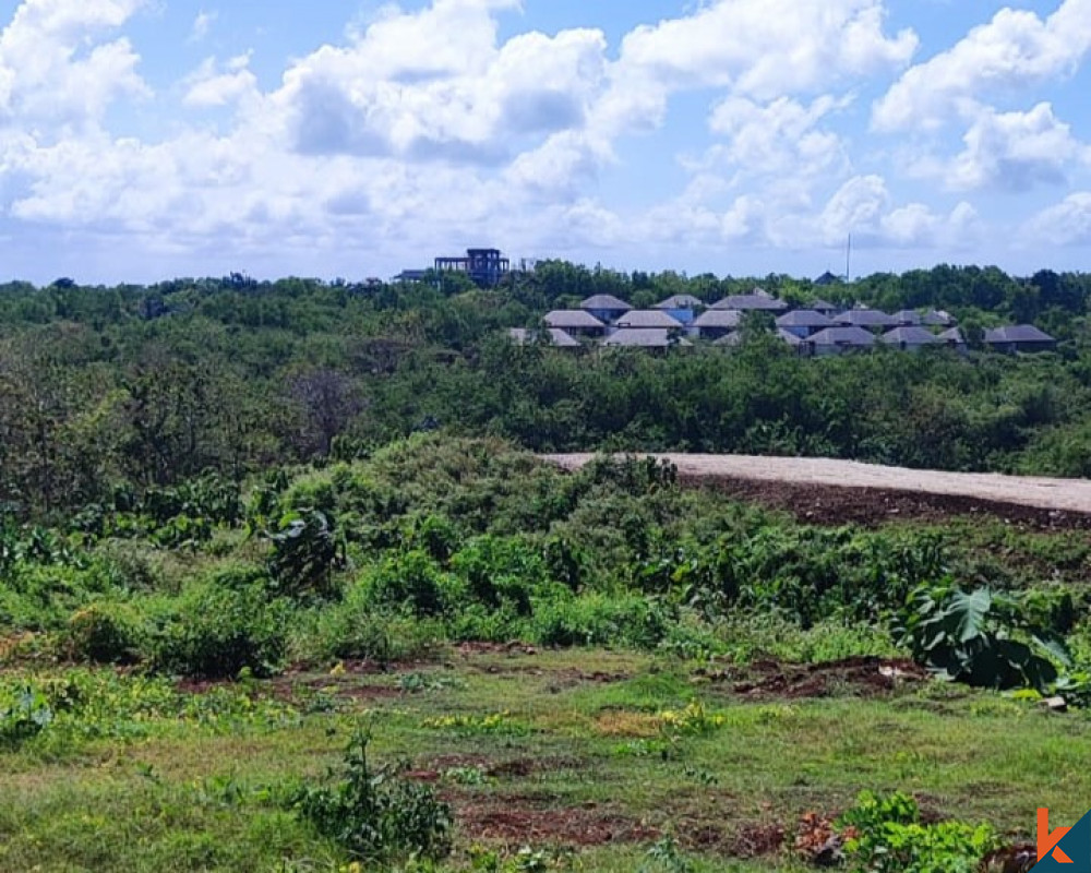 Tanah seluas 1,89 Hektar di Lokasi Bingin yang Diinginkan, Dijual.