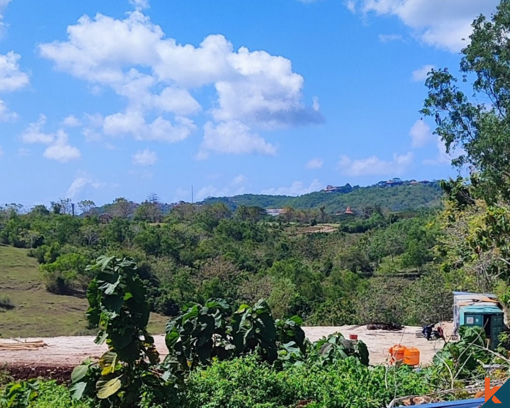 Tanah seluas 1,89 Hektar di Lokasi Bingin yang Diinginkan, Dijual.