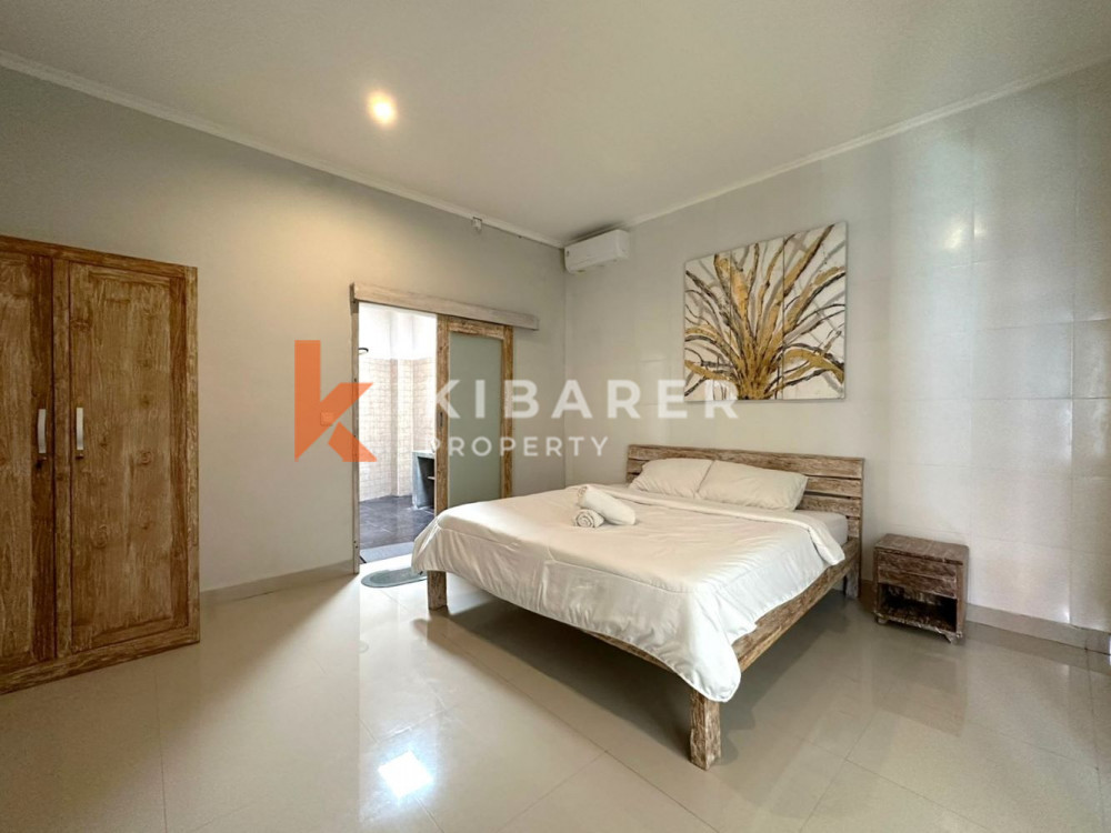 Villa de deux chambres à coucher confortable et fermée à Seminyak