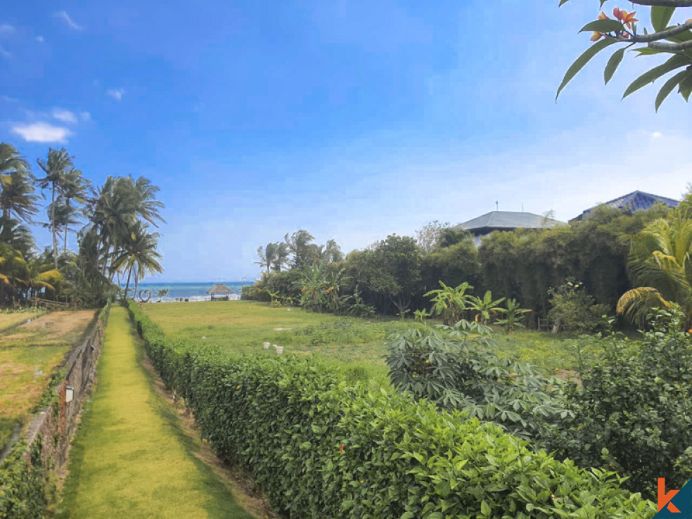 Amazing beach front land for sale