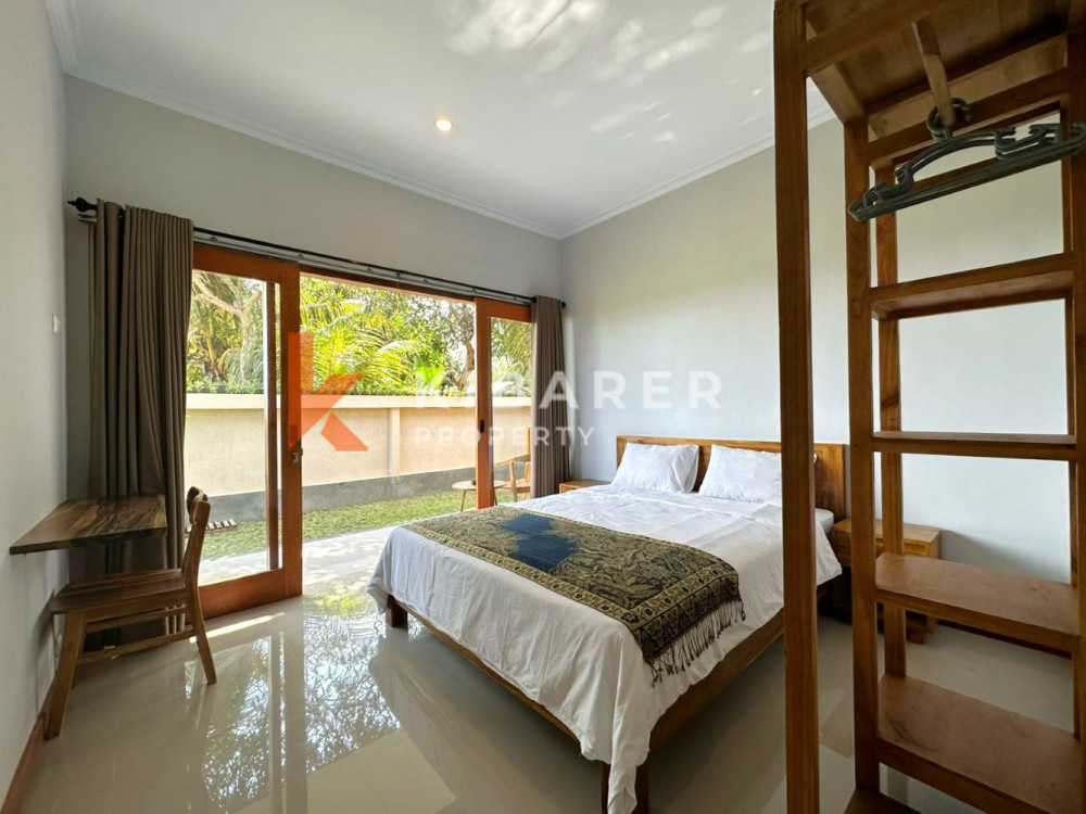 Guest House Empat Kamar Tidur Baru yang Indah dengan Pemandangan Sawah di Kedungu