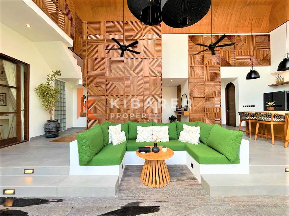 Vila Ruang Tamu Tertutup Tiga Kamar Tidur Desain Menakjubkan Terletak Di Jantung Kota Berawa