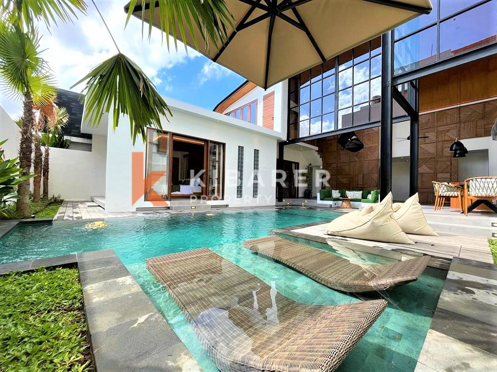 Vila Ruang Tamu Tertutup Tiga Kamar Tidur Desain Menakjubkan Terletak Di Jantung Kota Berawa