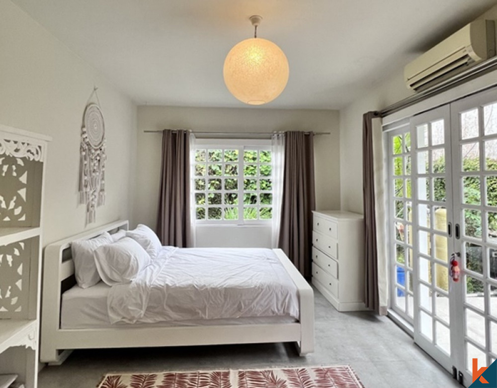 Elegance and Comfort 5-Bedroom Villa in Berawa for Sale