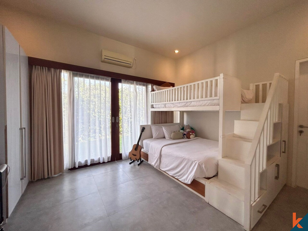 Elegance and Comfort 5-Bedroom Villa in Berawa for Sale