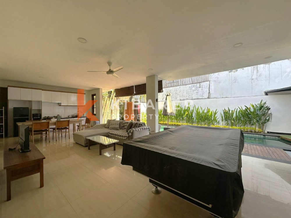 Confortable villa à vie ouverte de trois chambres nichée à Jimbaran