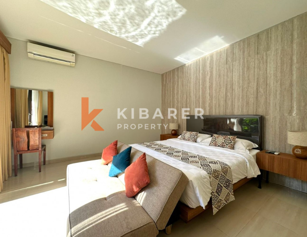 Gorgeous Three Bedrooms Enclosed Living Villa in Jimbaran