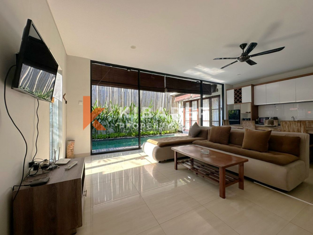 Gorgeous Three Bedrooms Enclosed Living Villa in Jimbaran