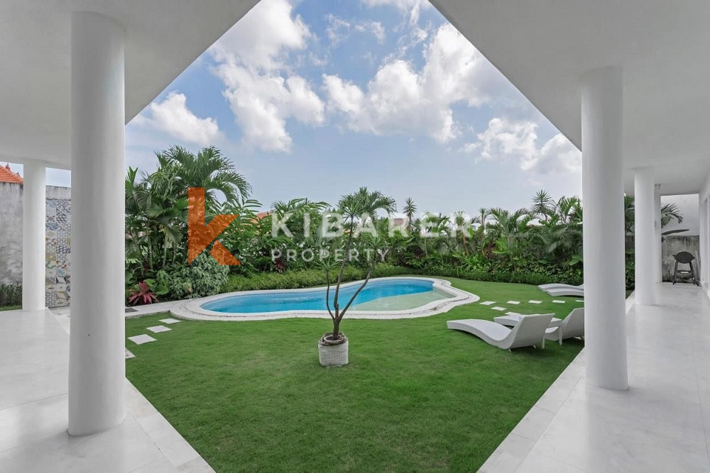 Stunning Four Bedroom Villa well positioned in Canggu (Available 13th May 2024)