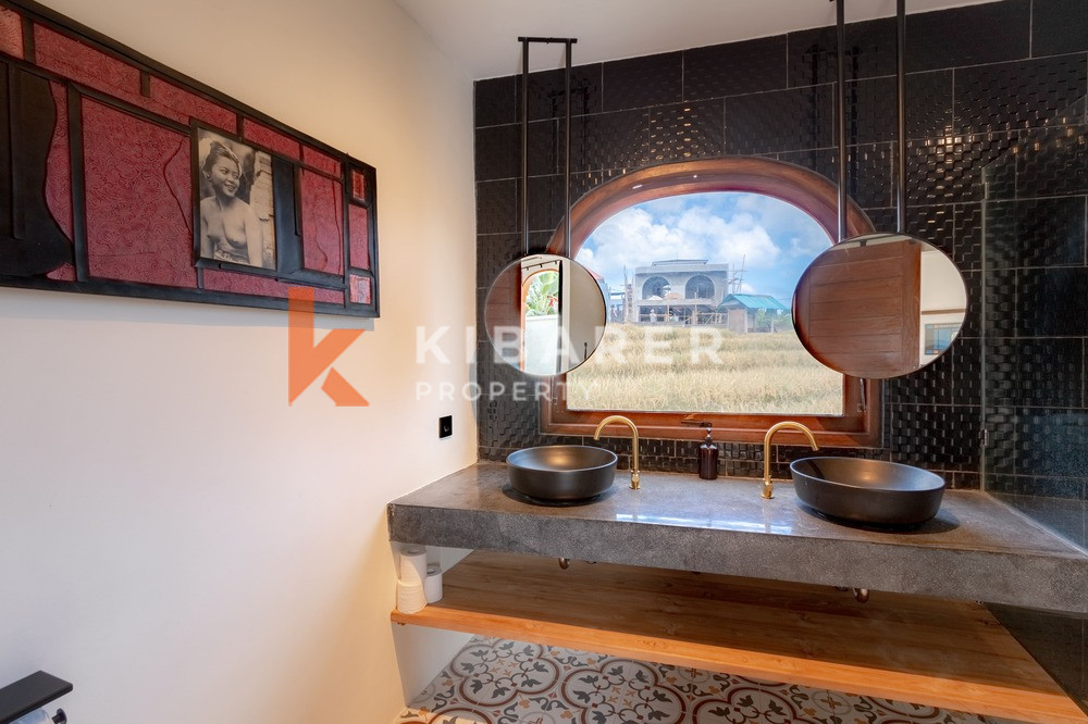 Magnifique villa de trois chambres avec salon ouvert située à Canggu