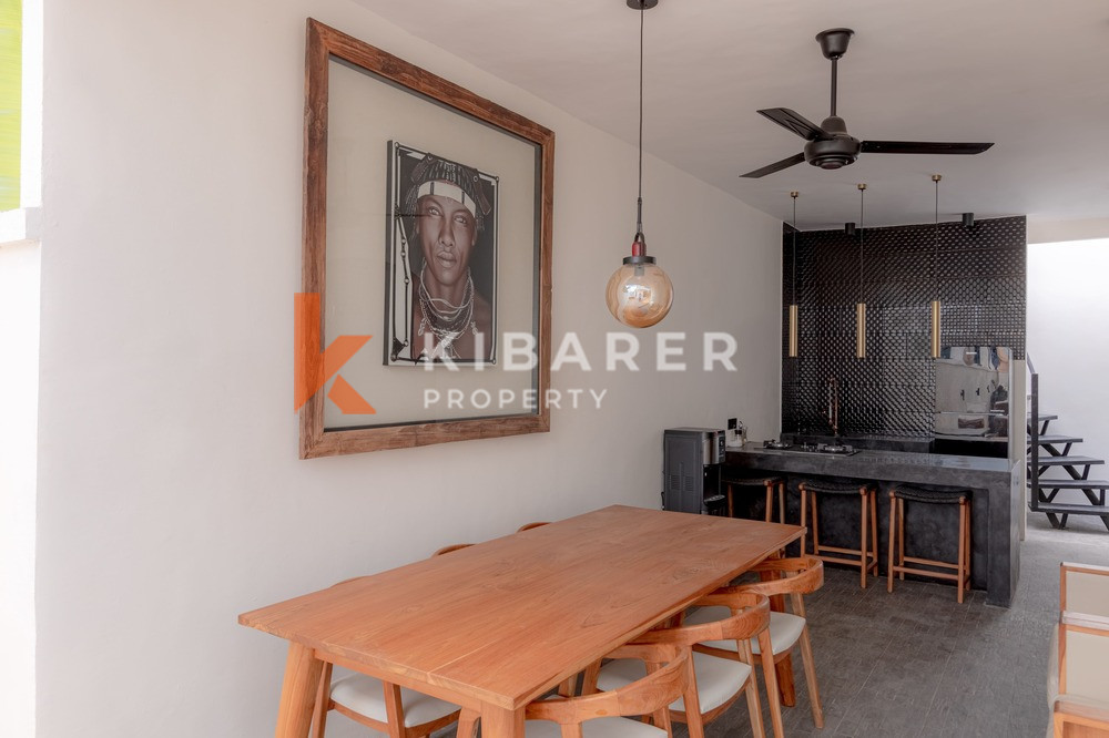 Magnifique villa de trois chambres avec salon ouvert située à Canggu