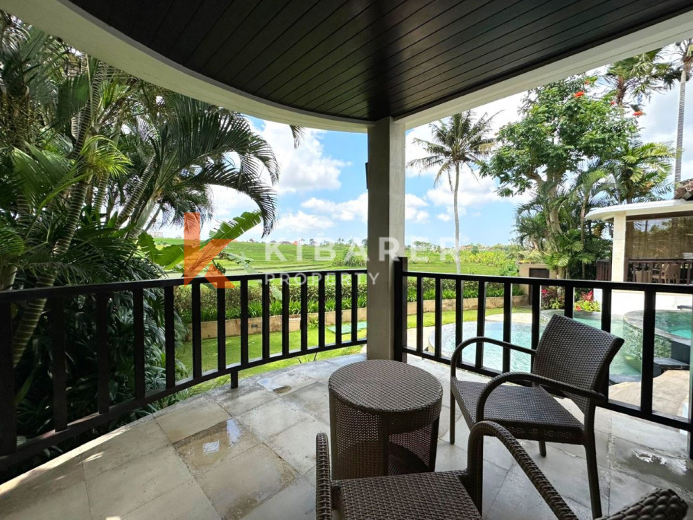 Spacieuse villa fermée de trois chambres avec vue sur les rizières à Canggu