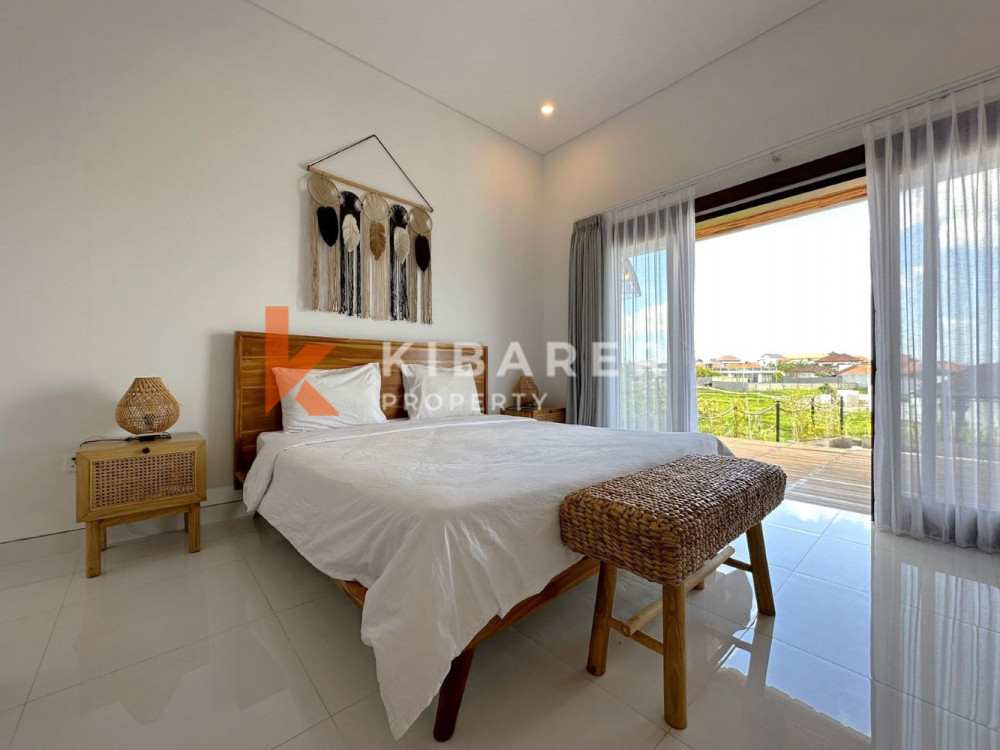 Villa confortable de quatre chambres à coucher avec vue sur les rizières à Canggu