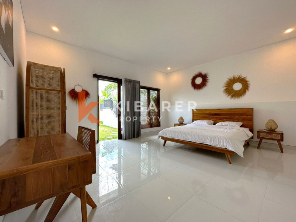 Villa confortable de quatre chambres à coucher avec vue sur les rizières à Canggu